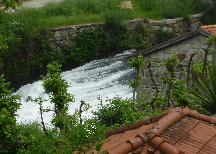 Gasthof Paco De Pombeiro - Turismo De Habitacao 4*